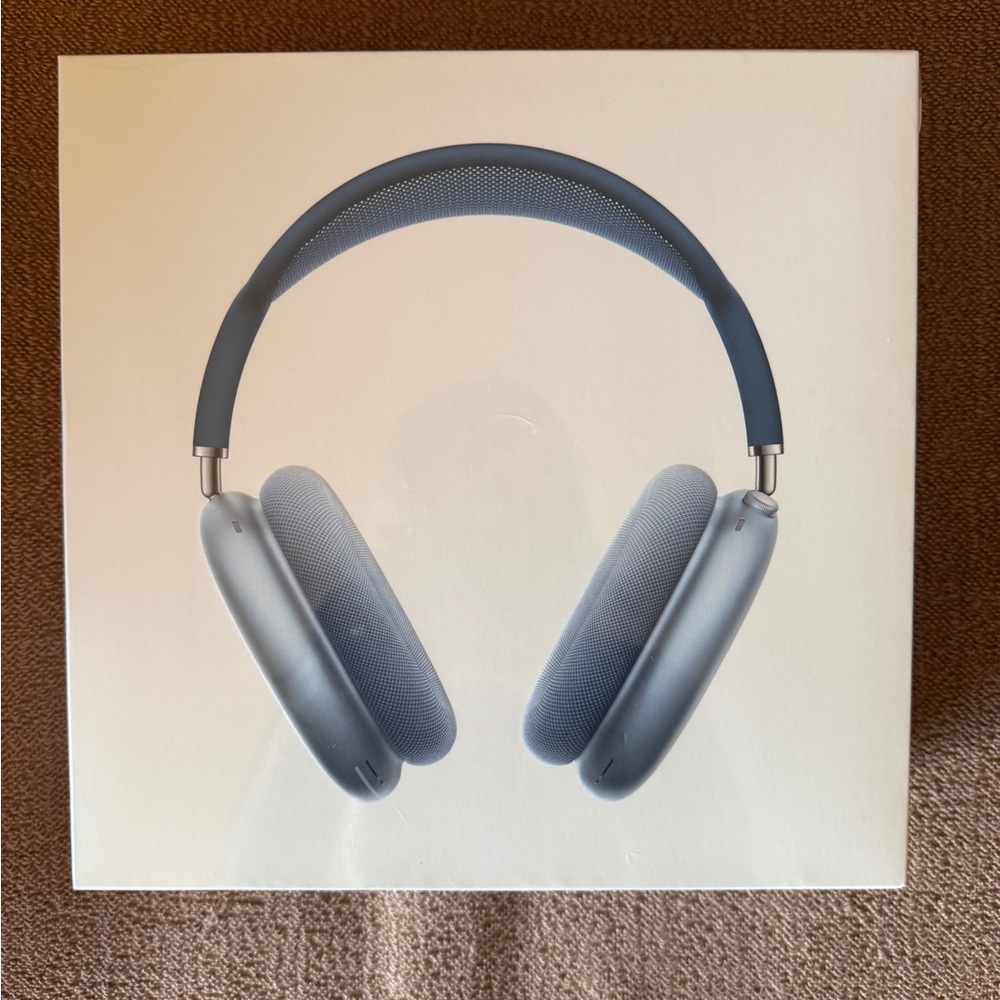 Apple AirPods Max in Blue *unopened*